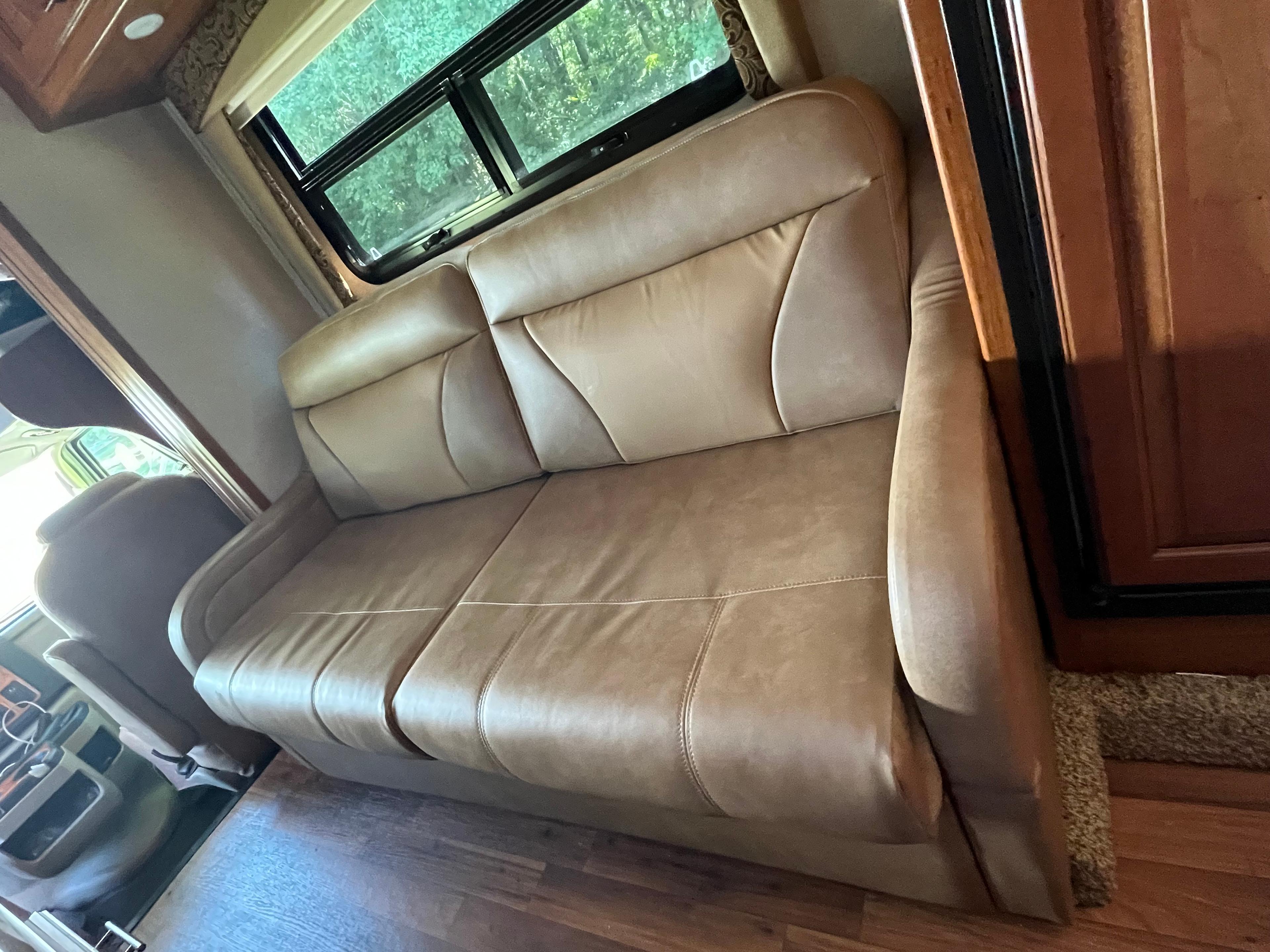 Trabajo de Empire Upholstery LLC