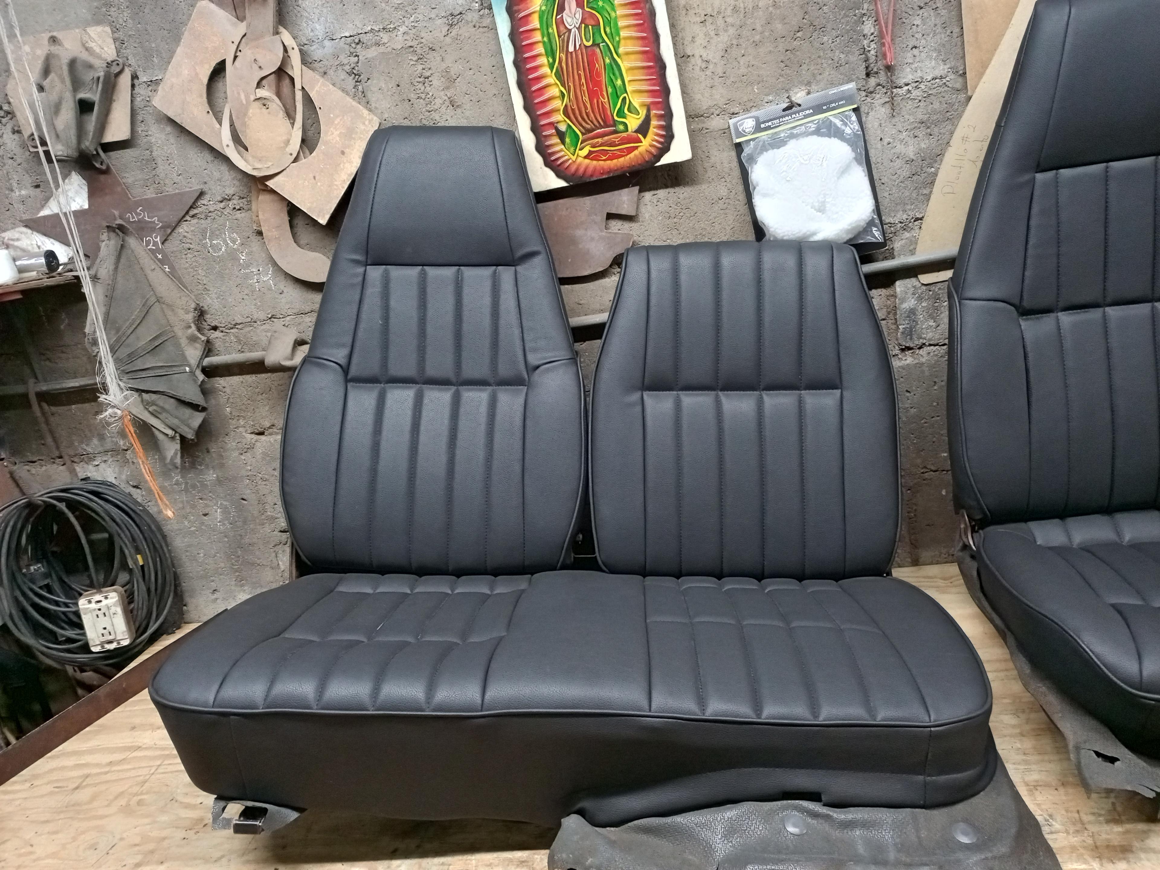 Trabajo de Tapicería de autos y muebles 2000